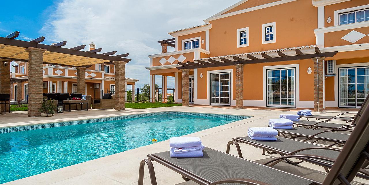 Carvoeiro, Portugal - 3 & 4 Bedroom Colina Villas Carvoeiro, Portugal - 3 & 4 Bedroom Colina Villas