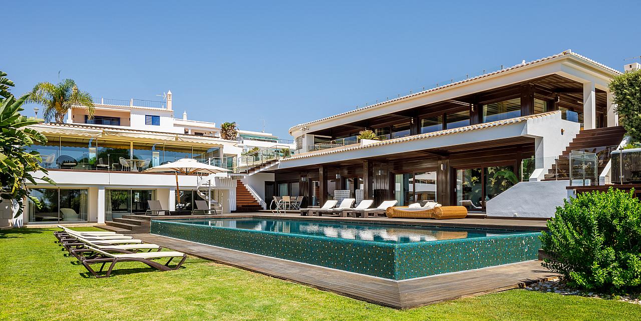 5 Bedroom Grand Villa Olhos D'Agua, Algarve Portugal
