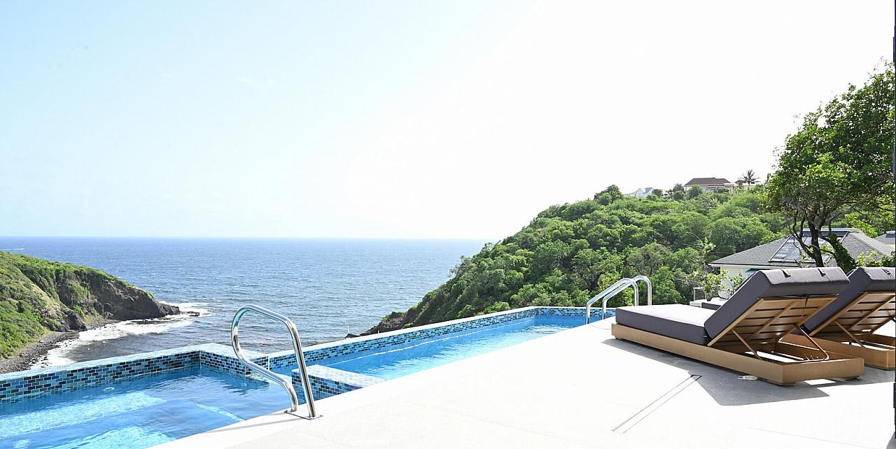 Luxury villa listing photo