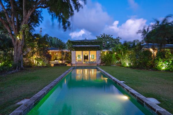 Nelson Gay-Beachfront