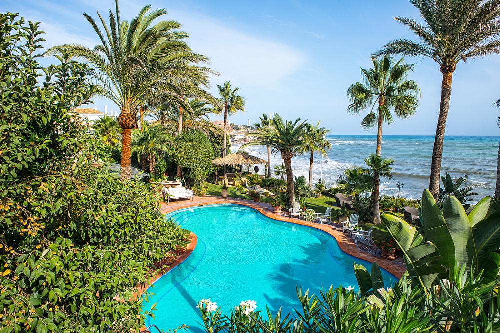 Villa Mija - 9 bedroom beachfront villa in Spain  Villa Mija - 9 bedroom beachfront villa in Spain