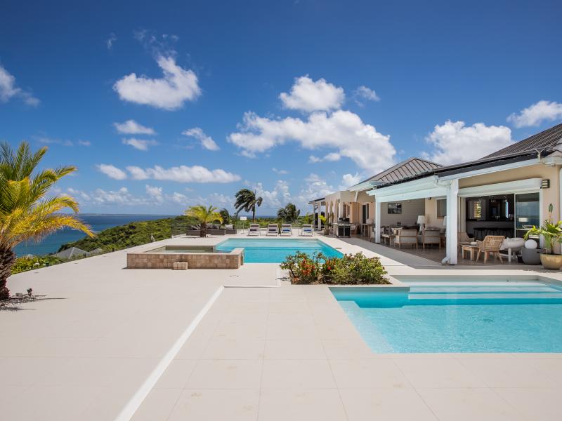 Dream in Blue , Happy Bay 