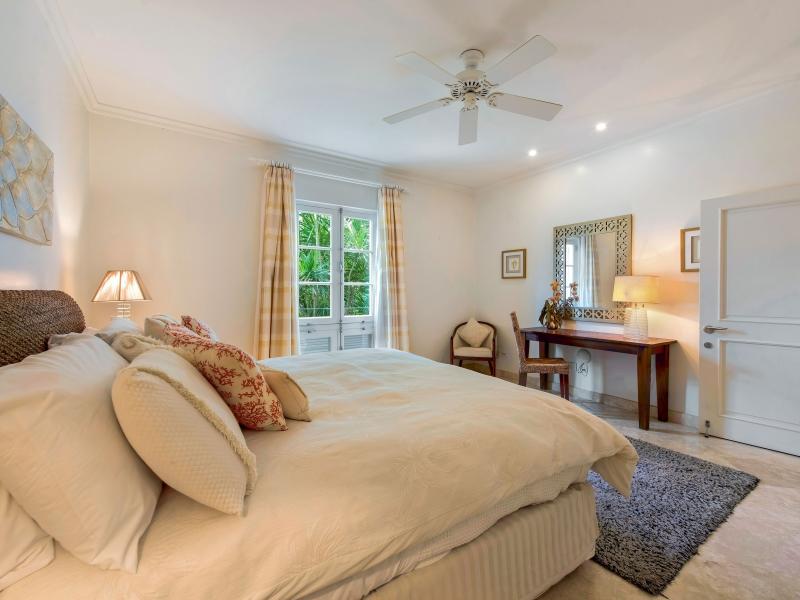 Schooner Bay 106 - Dreamweaver - Beachfront - , Beachfront villas Barbados , Schooner Bay , Speightstown , St Peter , West Coast Barbados 