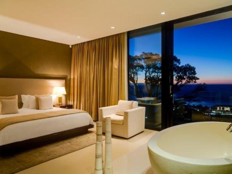 Magnetic , Cape Town 