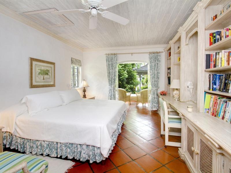 Emerald Beach 2 - Allamanda , Beachfront villas Barbados , Emerald Beach , Gibbes , St Peter , West Coast Barbados 