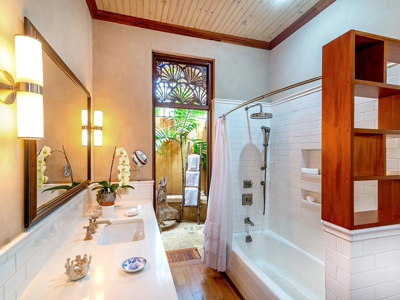 Hidden Bay by the Sea , 