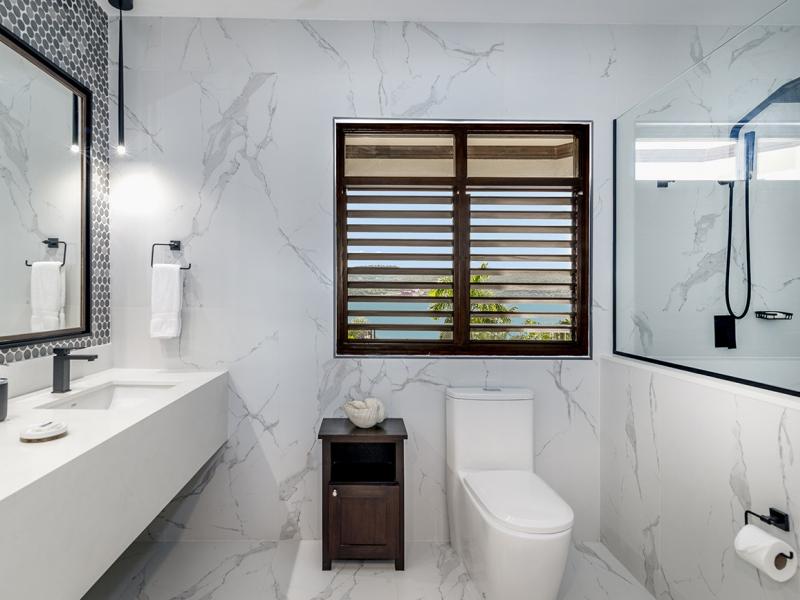 Makana on the Beach , Discovery Bay 