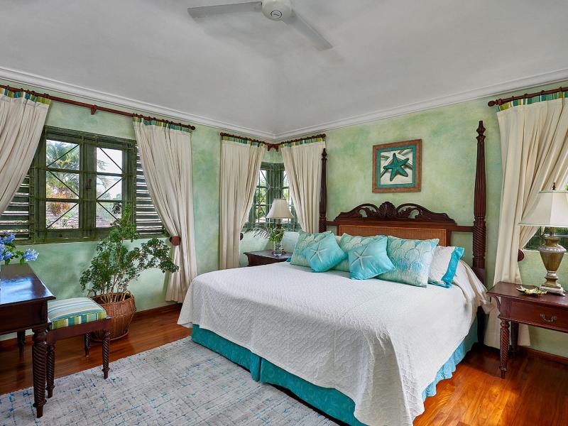 Keela Wee , Discovery Bay 