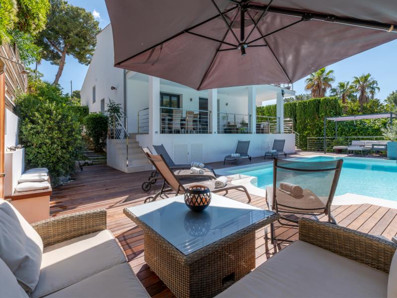 Villa Cantante , Portals 