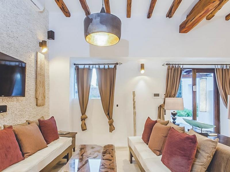 Can Alivia , San Carlos 