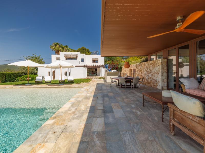 Can Peralta Vell , San Carlos 