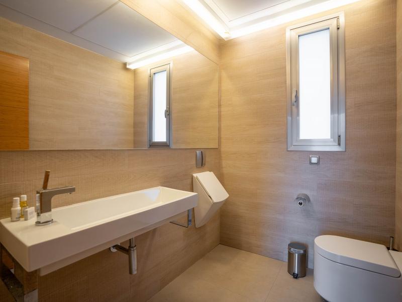 Casa Fourteen , Jesus 