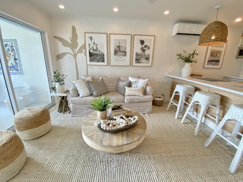 Glitter Bay 213 , Beachfront villas Barbados , Glitter Bay , Porters , St James , West Coast Barbados 