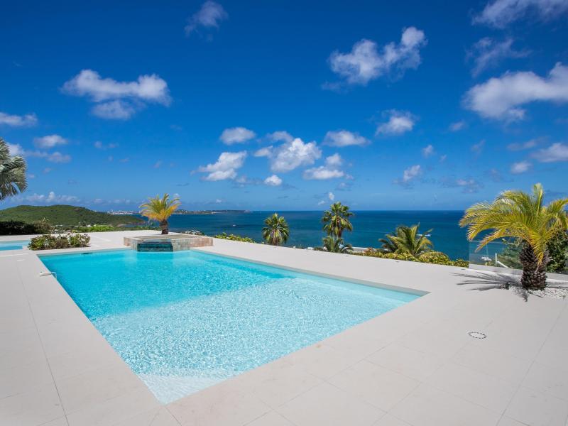 Dream in Blue , Happy Bay 