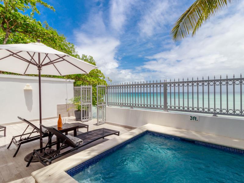 Westshore Beach House , Beachfront villas Barbados , Speightstown , St Peter , West Coast Barbados 