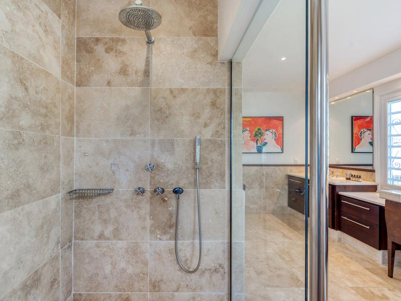 La Hacienda , Terres Basses 