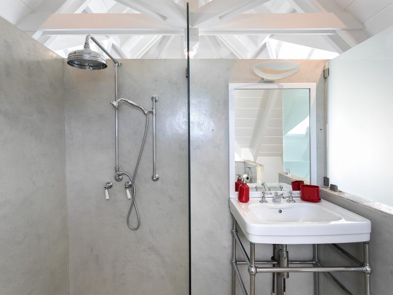 Le Caprice , Terres Basses 