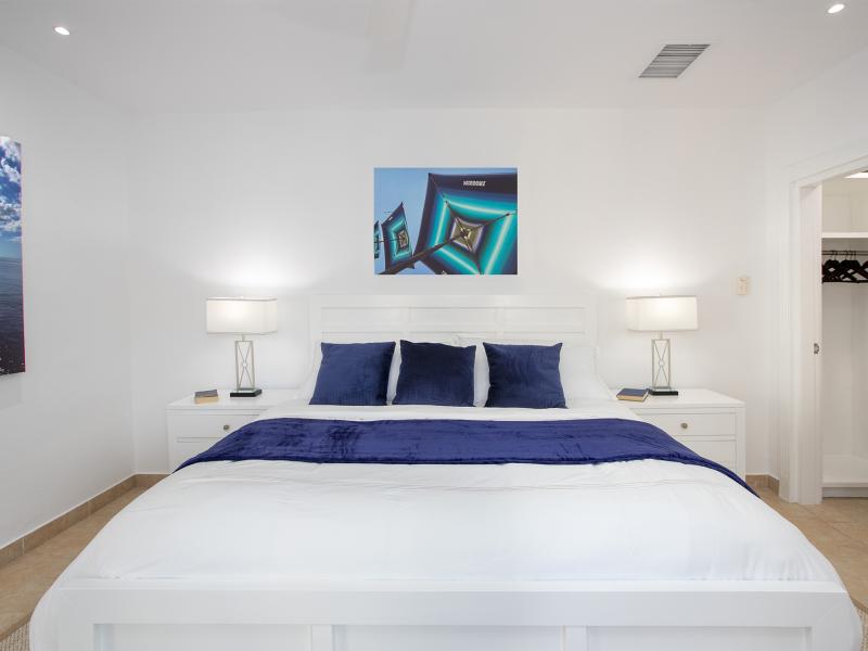 Marina 360 , Cupecoy 