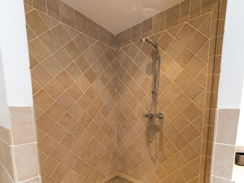 Blue Sailing , Happy Bay 