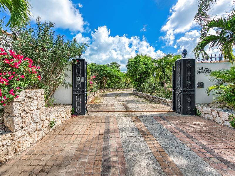 La Pinta , Terres Basses 