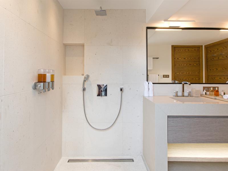 Avanti , Terres Basses 