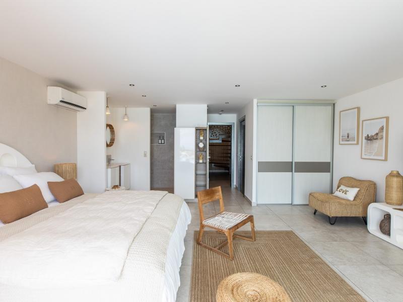 Vogue Art , Orient Bay 