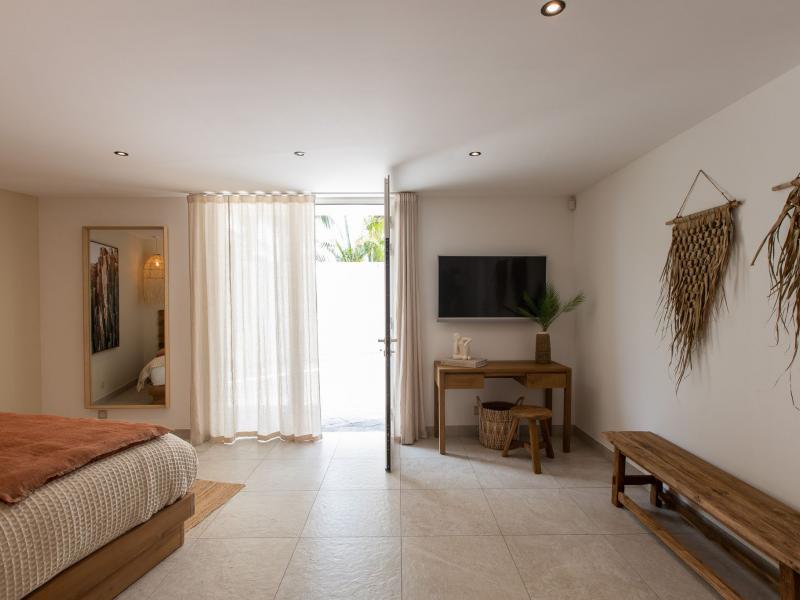 Vogue Art , Orient Bay 