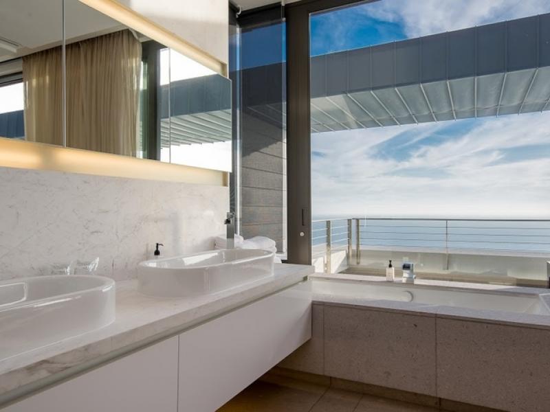 Villa Pentagon , Cape Town 