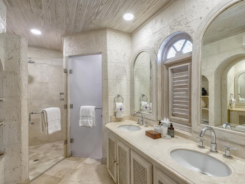 Sandy Lane Beach -Bluff House & Cottage , Beachfront villas Barbados , Sandy Lane Beach , Sandy Lane Estate , St James , West Coast Barbados 