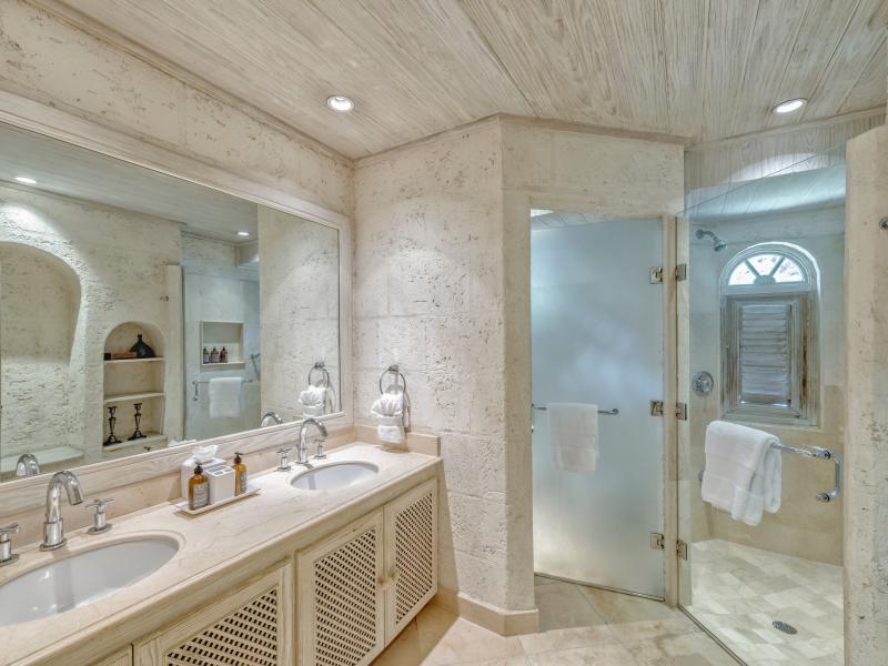 Sandy Lane Beach -Bluff House & Cottage , Beachfront villas Barbados , Sandy Lane Beach , Sandy Lane Estate , St James , West Coast Barbados 