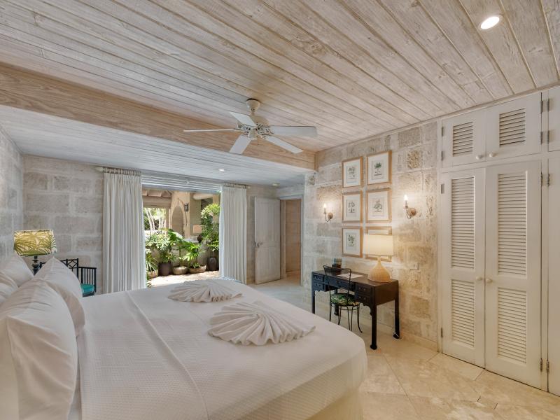 Sandy Lane Beach -Bluff House & Cottage , Beachfront villas Barbados , Sandy Lane Beach , Sandy Lane Estate , St James , West Coast Barbados 