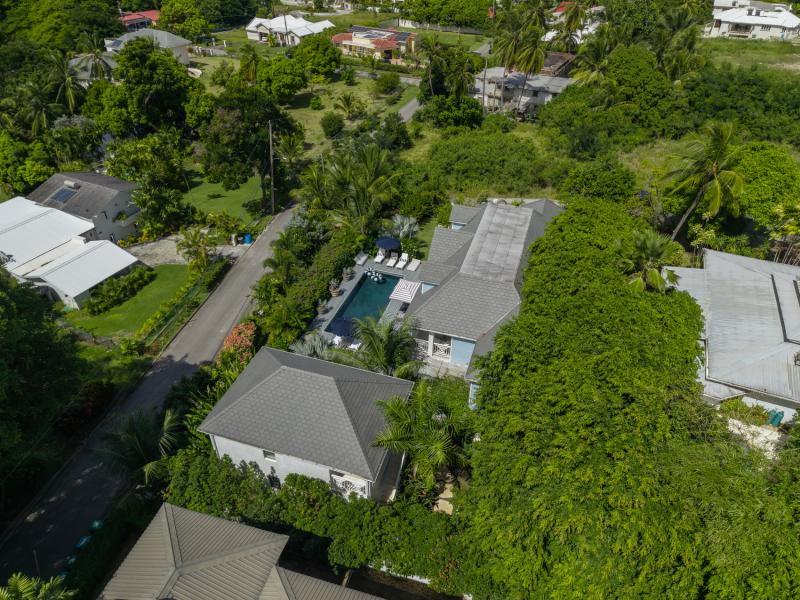 Seastar House and Cottage , 