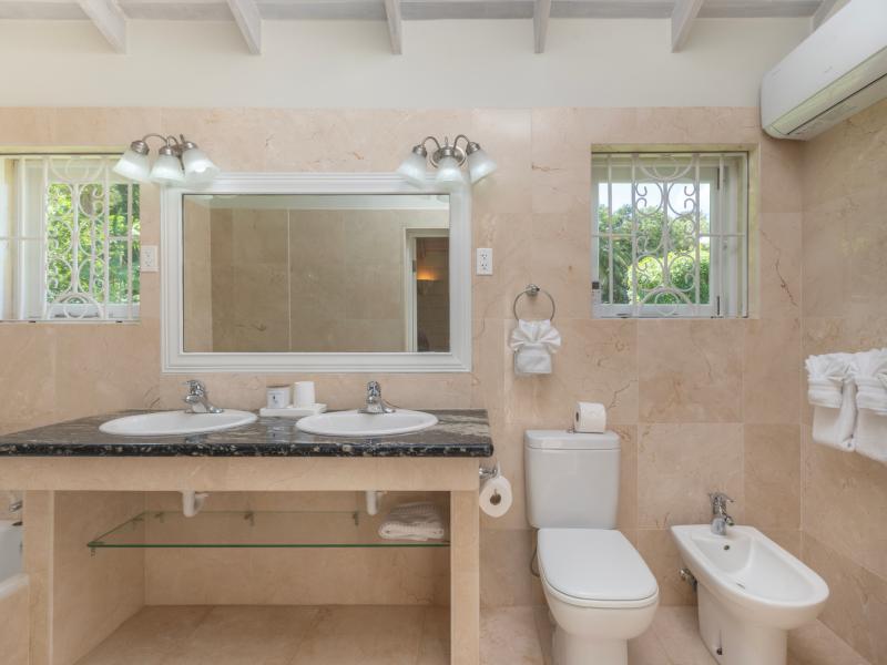 Queen's Fort Pavilion , Queens Fort 