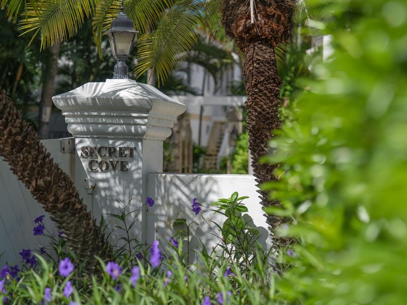 Secret Cove 2 , Beachfront villas Barbados , Paynes Bay , St James , West Coast Barbados 