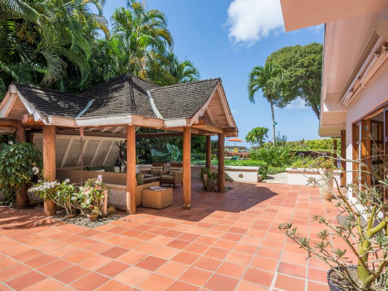 Thespina - Beachfront , St James 