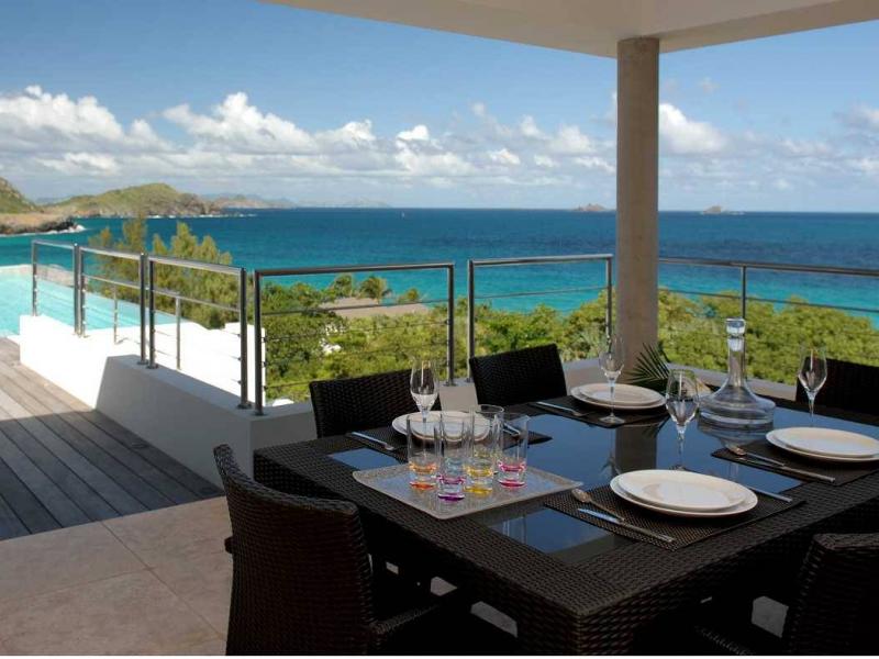 Villa Mata , Flamands 