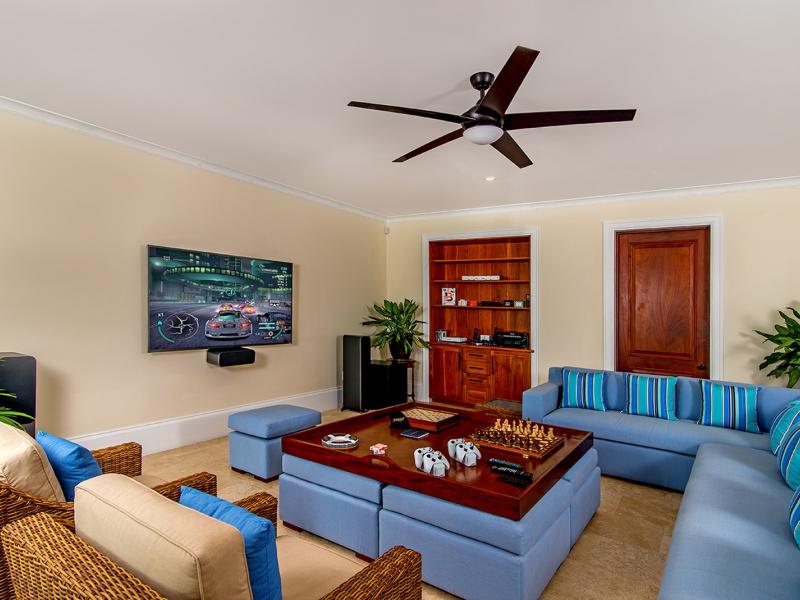 Dragonfly , Montego Bay , Tryall 