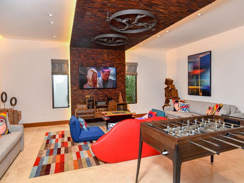 Oceans 8 , Montego Bay 