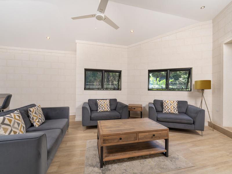 Parnassus Cottage , Holetown , Sandy Lane Estate , West Coast Barbados 