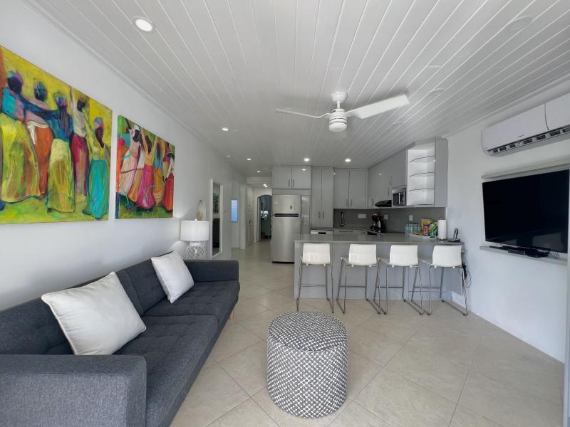 Glitter Bay 204 - Sea Men's Inn , Beachfront villas Barbados , Glitter Bay , Porters , St James , West Coast Barbados 