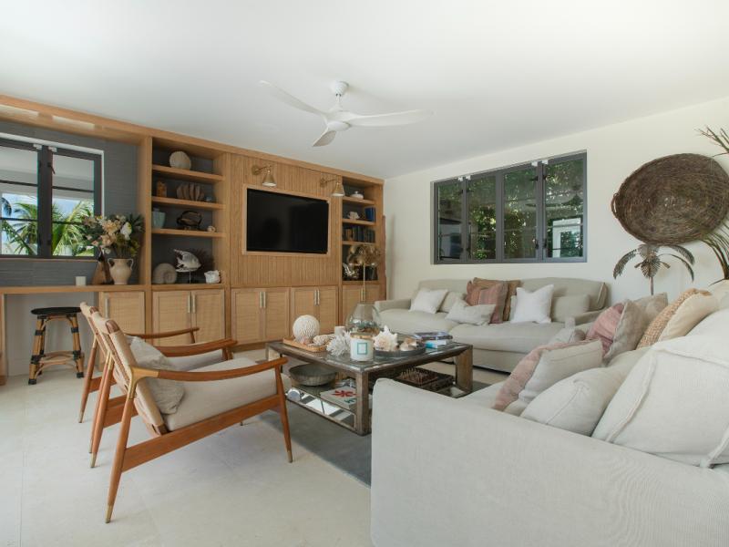 Seastar House and Cottage , 