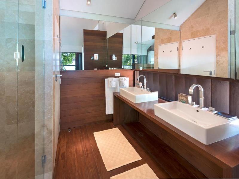 Shoestring - Beachfront , Beachfront villas Barbados , Gibbes , St Peter , West Coast Barbados 