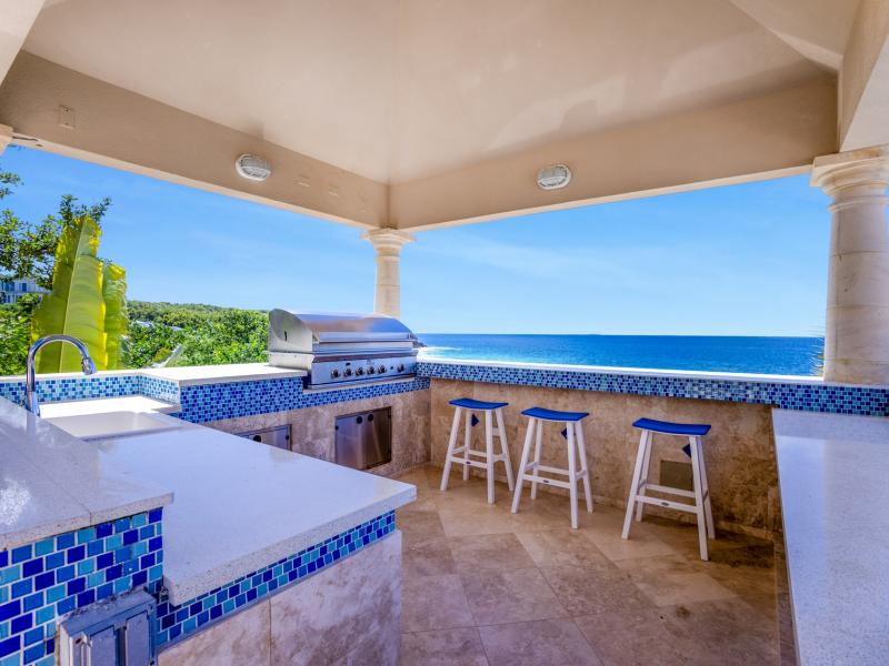 Villa Sandcastle , Lime Stone Bay 