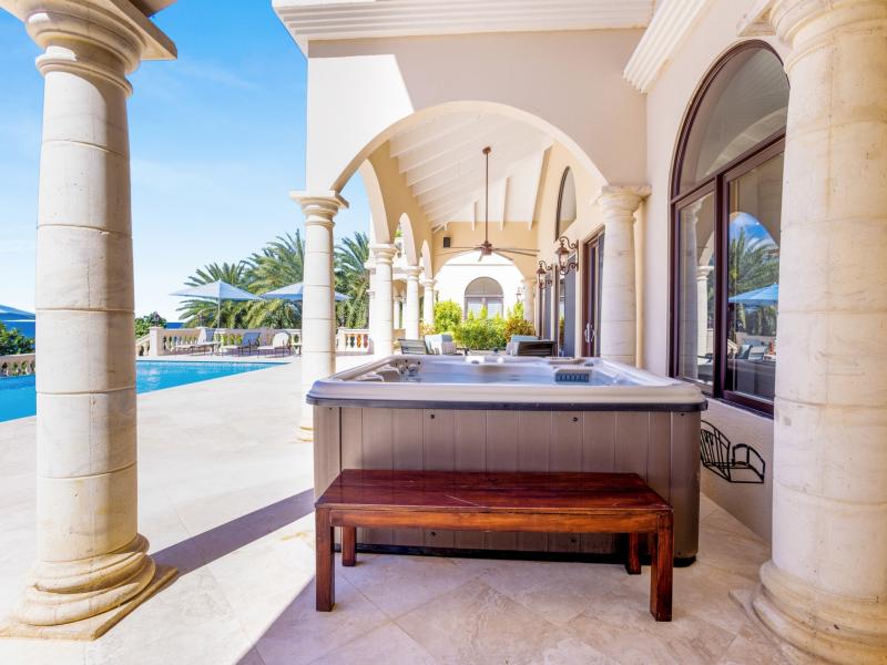 Villa Sandcastle , Lime Stone Bay 