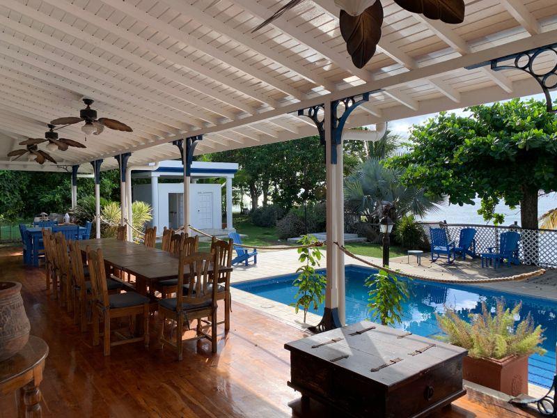 Villa Sapodilla , Mount Irvine 