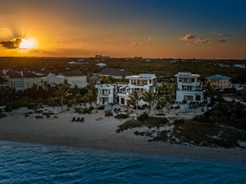 Blue Lagoon , Long Bay , Providenciales 