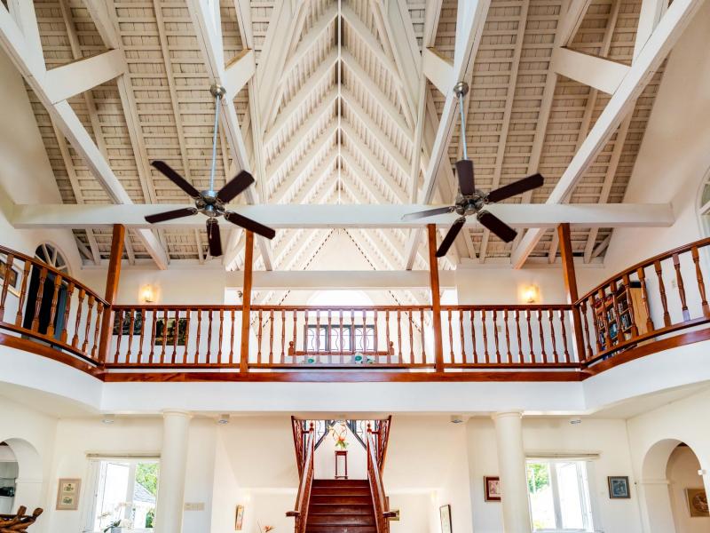 Villa Bimiti , Mount Irvine 