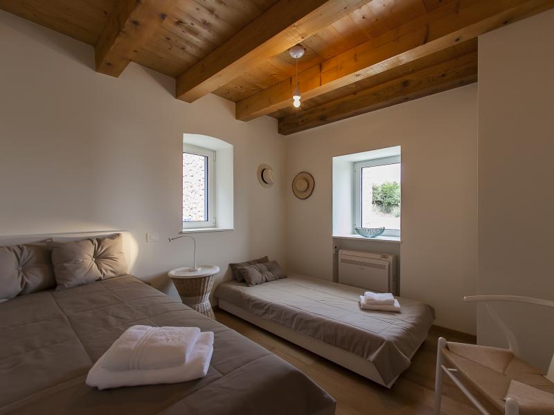 Villa Ella , Islands , Sipan Island 