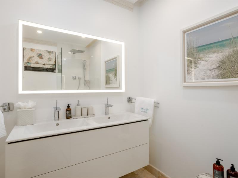 Dolphin Beach House - beachfront , Beachfront villas Barbados , Fitts Village , St James , West Coast Barbados 