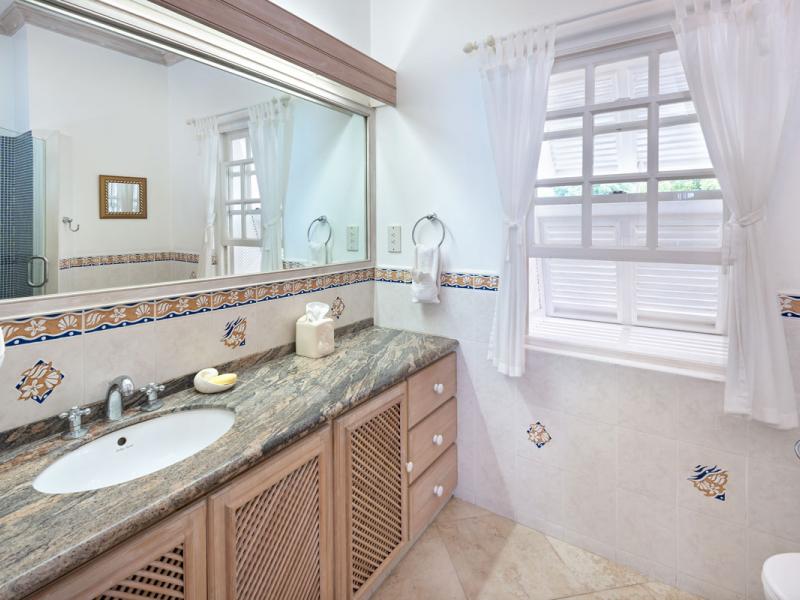 Mahogany Bay - Seashells , Beachfront villas Barbados , Paynes Bay , St James , West Coast Barbados 